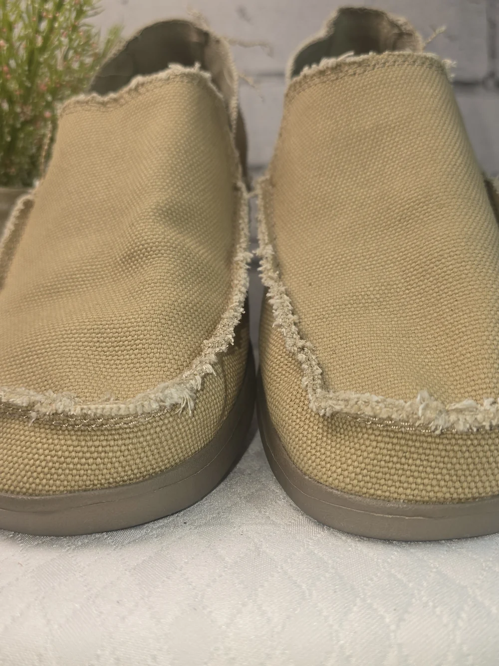 CROCS MENS SANTA CRUZ SLIP-ON LOAFERS KHAKI TAN CANVAS DISTRESSED CASUAL 9
